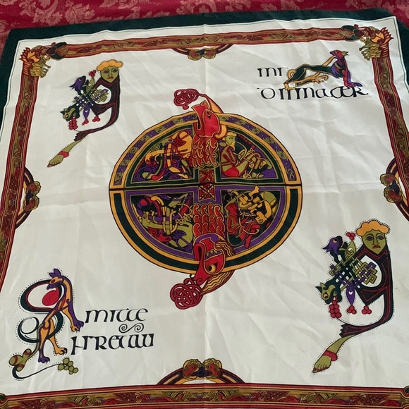 Vintage book of Kells Irish inspired scarf polyester square 26” - Picture 1 of 11